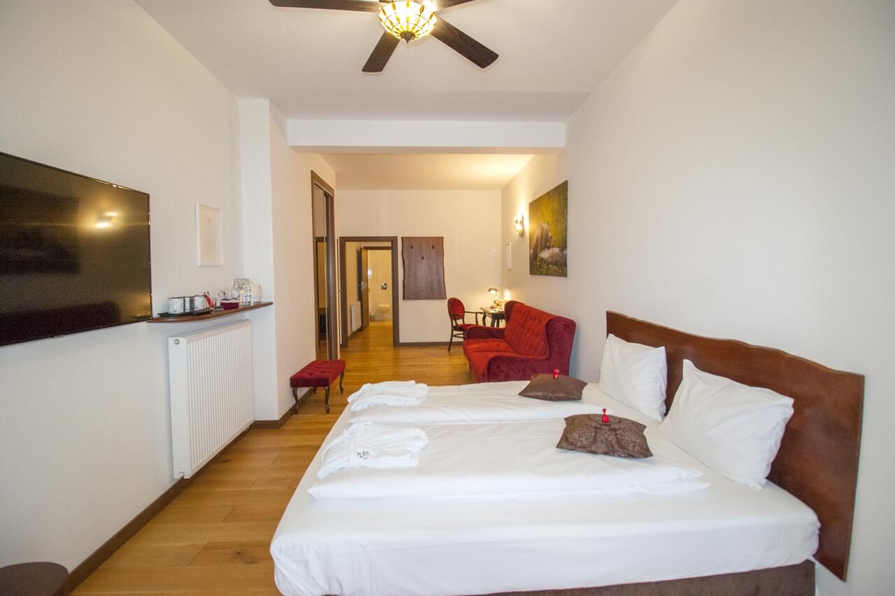 Курортные отели Dwór Leszczowate Wellness & Spa Устшики-Дольне-5