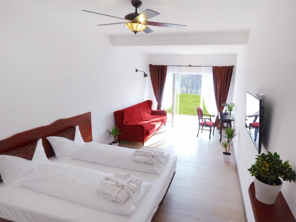 Курортные отели Dwór Leszczowate Wellness & Spa Устшики-Дольне-53